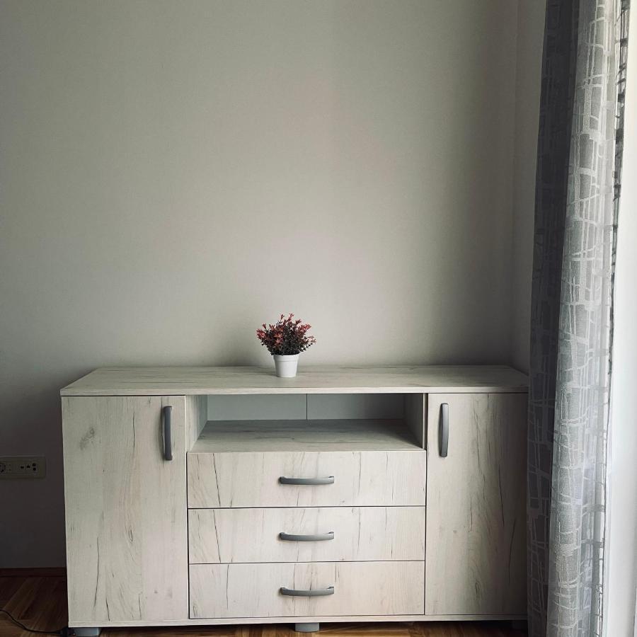 Zora Apartment 플루지네 외부 사진