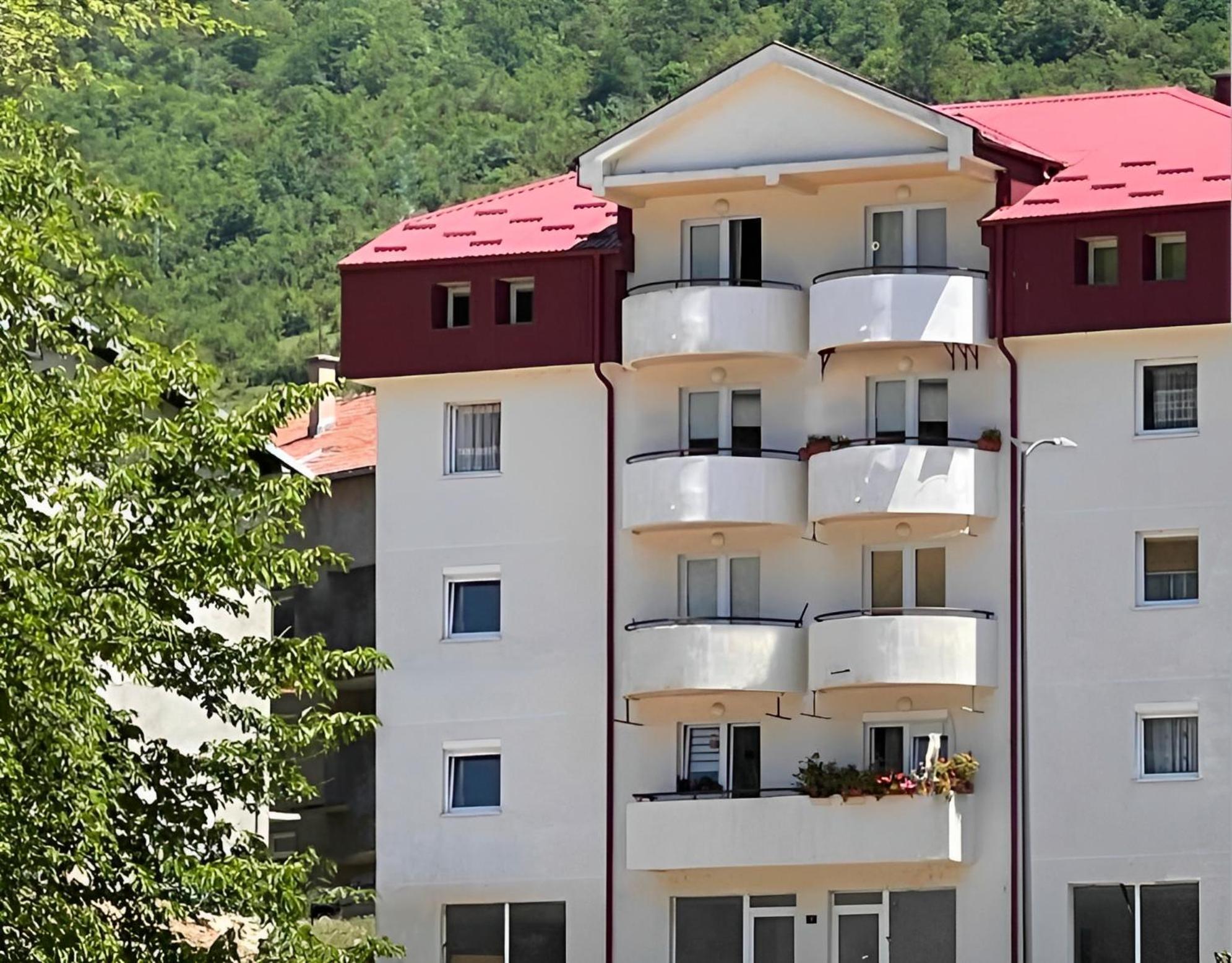 Zora Apartment 플루지네 외부 사진