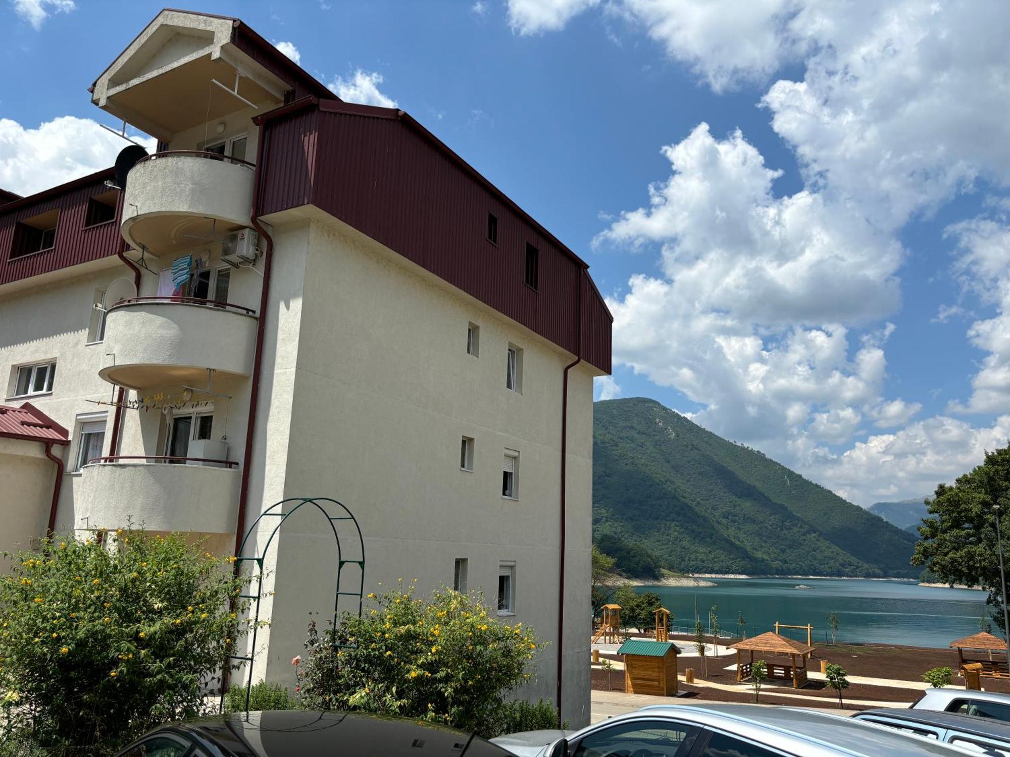 Zora Apartment 플루지네 외부 사진