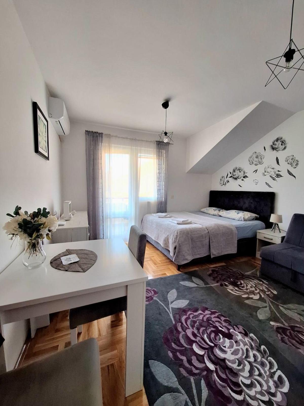 Zora Apartment 플루지네 외부 사진